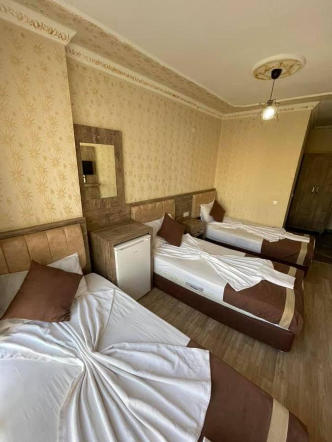 Oezguer Hotel Antalya Luaran gambar