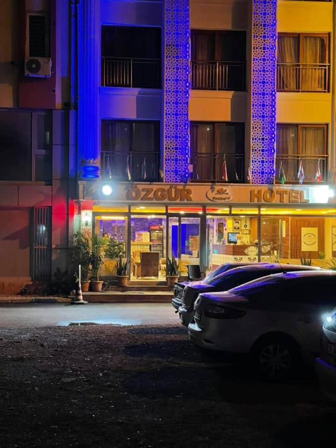 Oezguer Hotel Antalya Luaran gambar