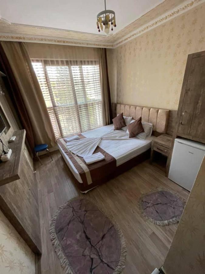 Oezguer Hotel Antalya Luaran gambar