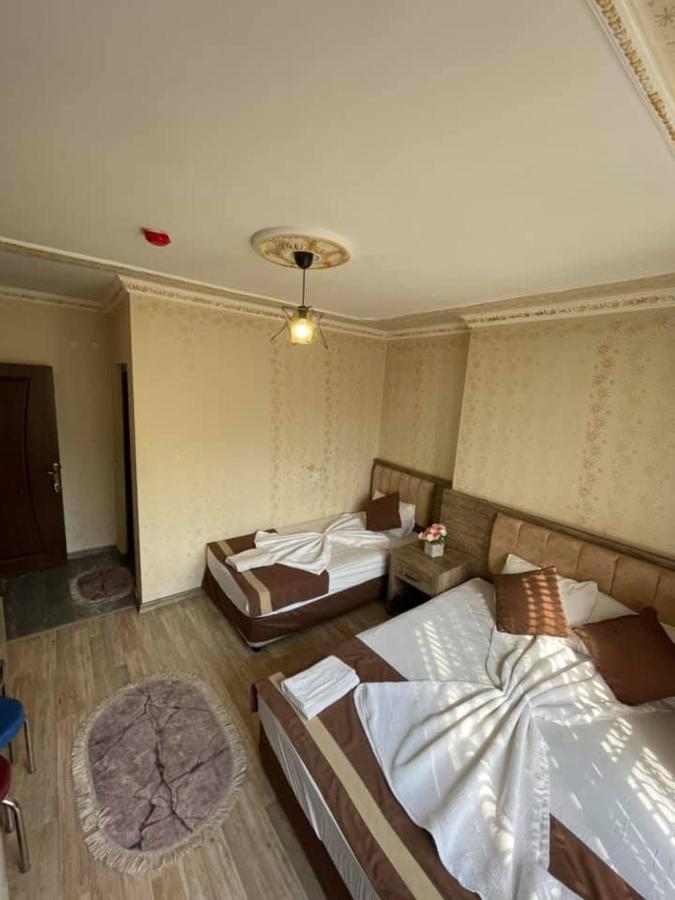 Oezguer Hotel Antalya Luaran gambar