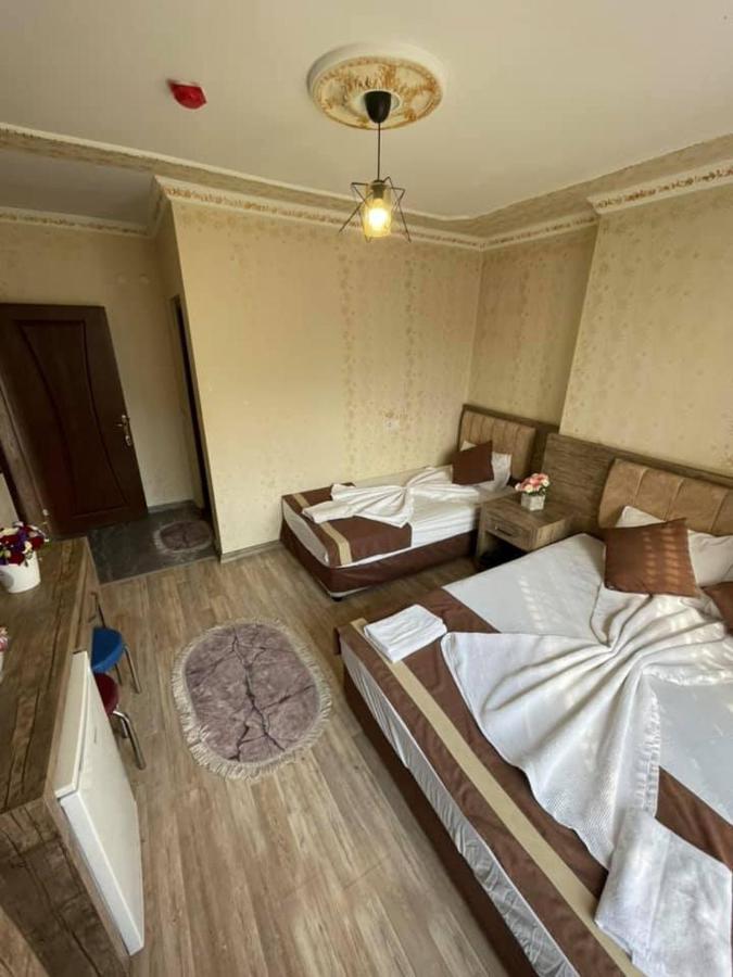 Oezguer Hotel Antalya Luaran gambar